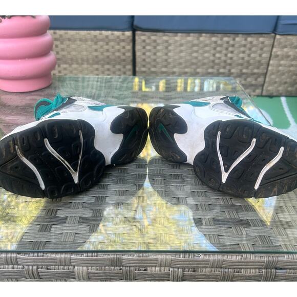 Nike Air Max Turf - White & Teal Retro 90s Kids Sneakers - Picture 7 of 9